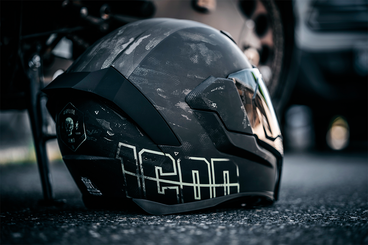 OPEN BOX ICON Airflite™ Helmet - Demo - MIPS® - Black - Medium 0101-14124